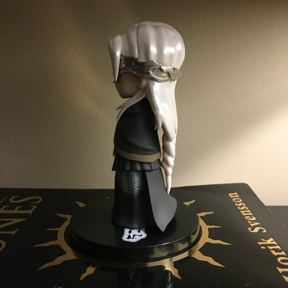 Official Actoys Dark Souls Figurine Fire Keeper - Picture 5 of 16